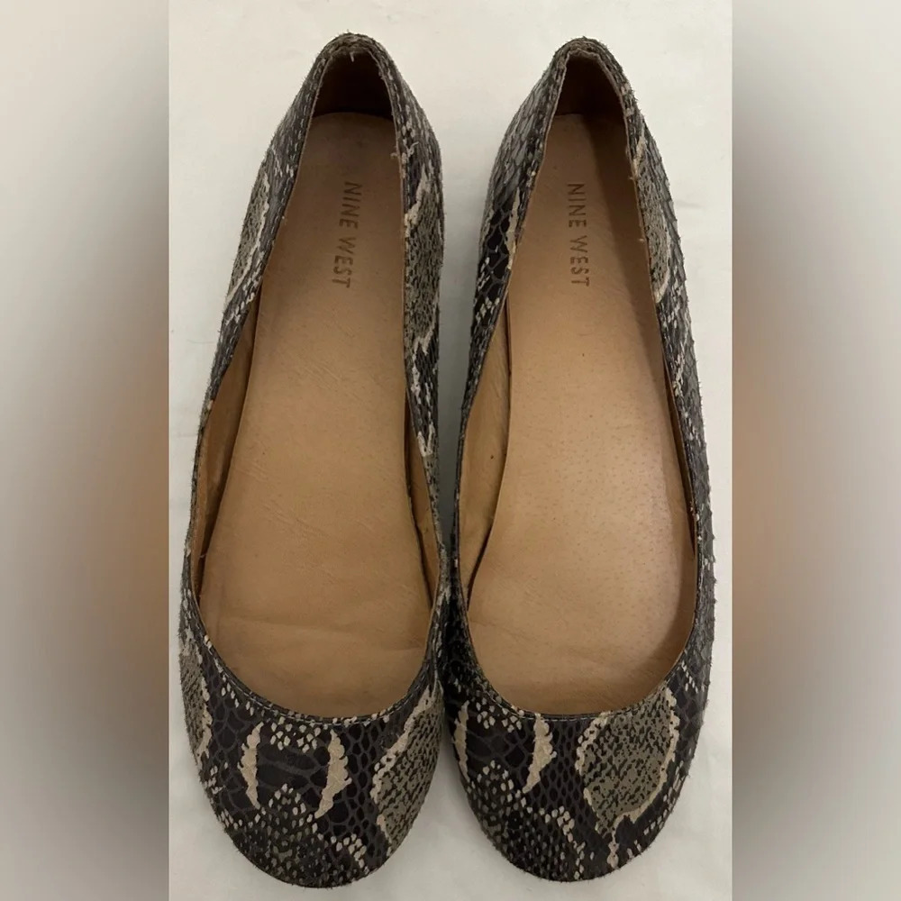 Women’s Nine West Snakeskin Patterned Flats Size 10